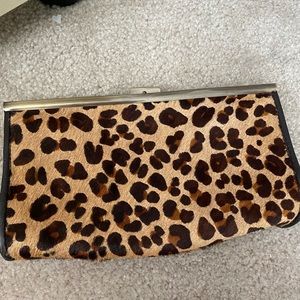 Small Express cow skin leopard print clutch